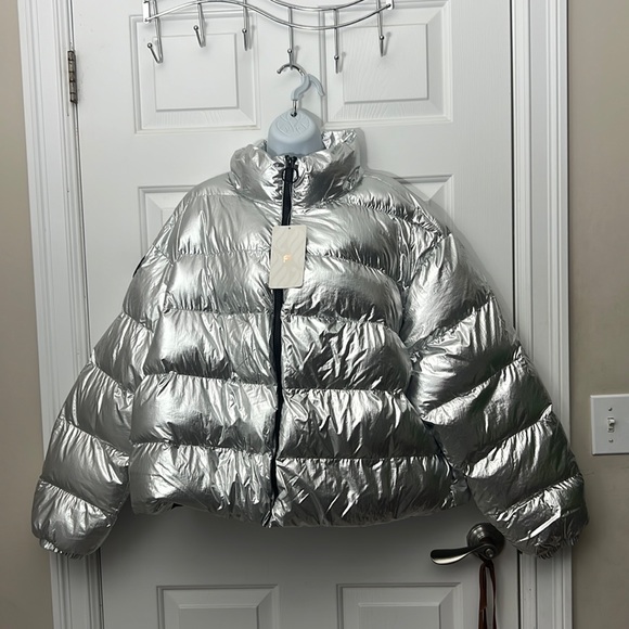 Fabletics puffer jacket - Picture 1 of 8